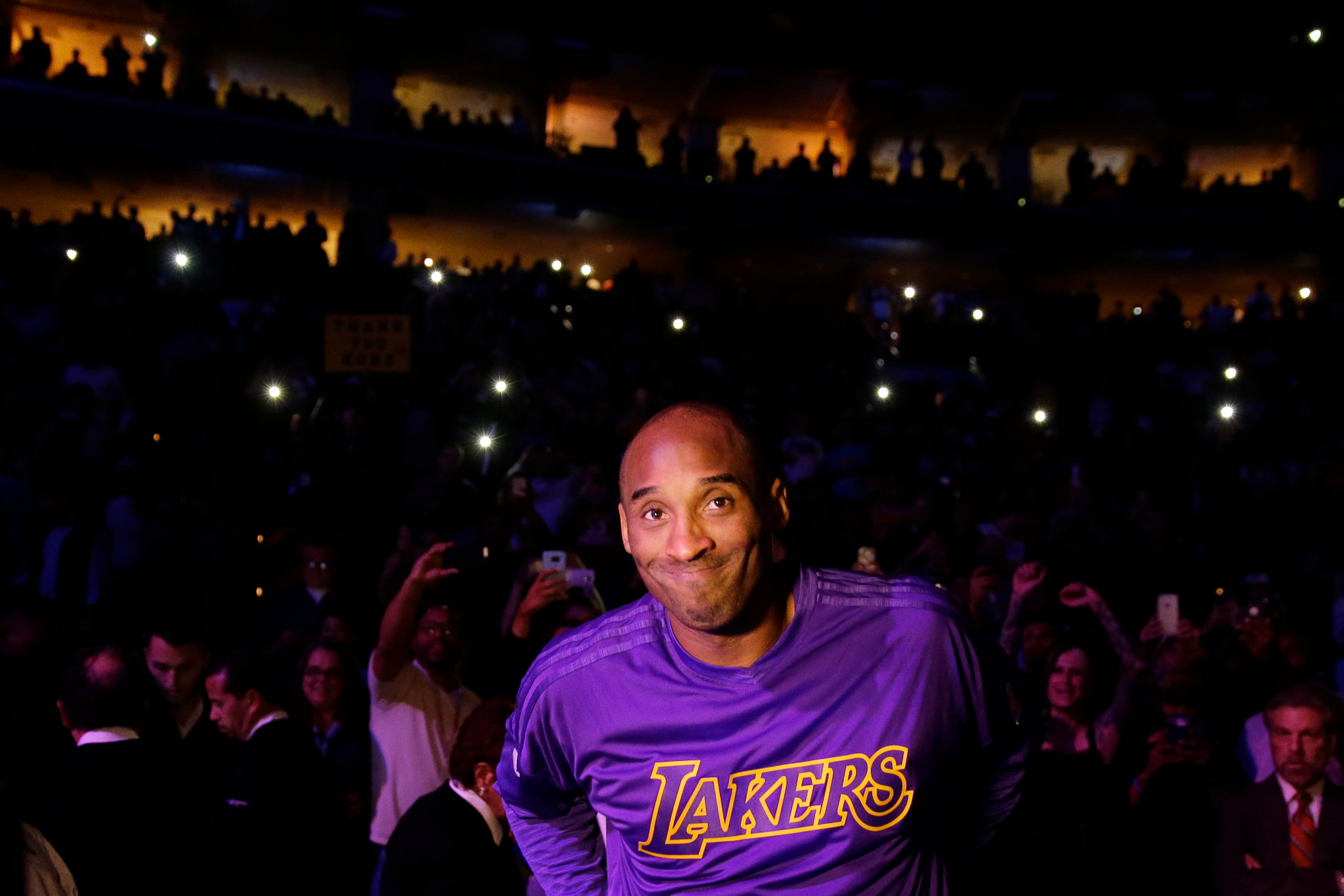 面显示出他 面显示出他