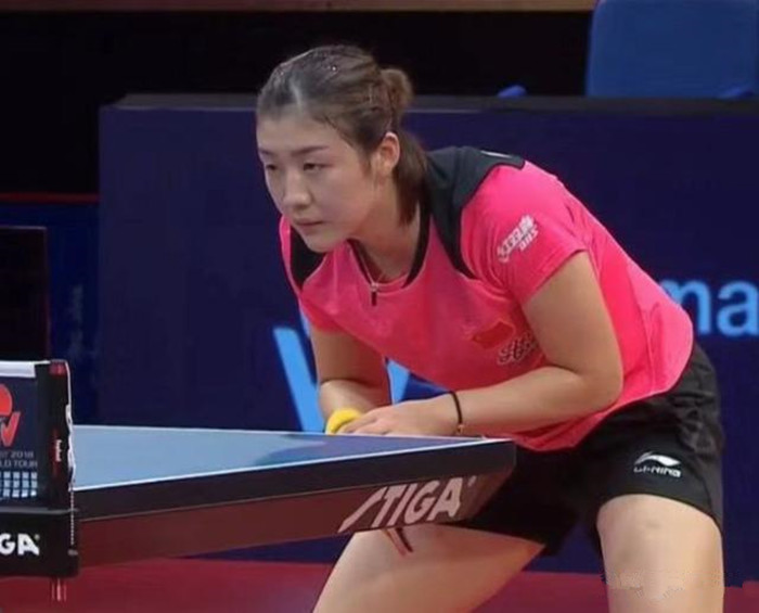 赛艇运动的 赛艇运动的