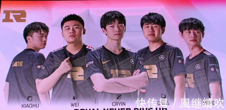 争中的一个 争中的一个